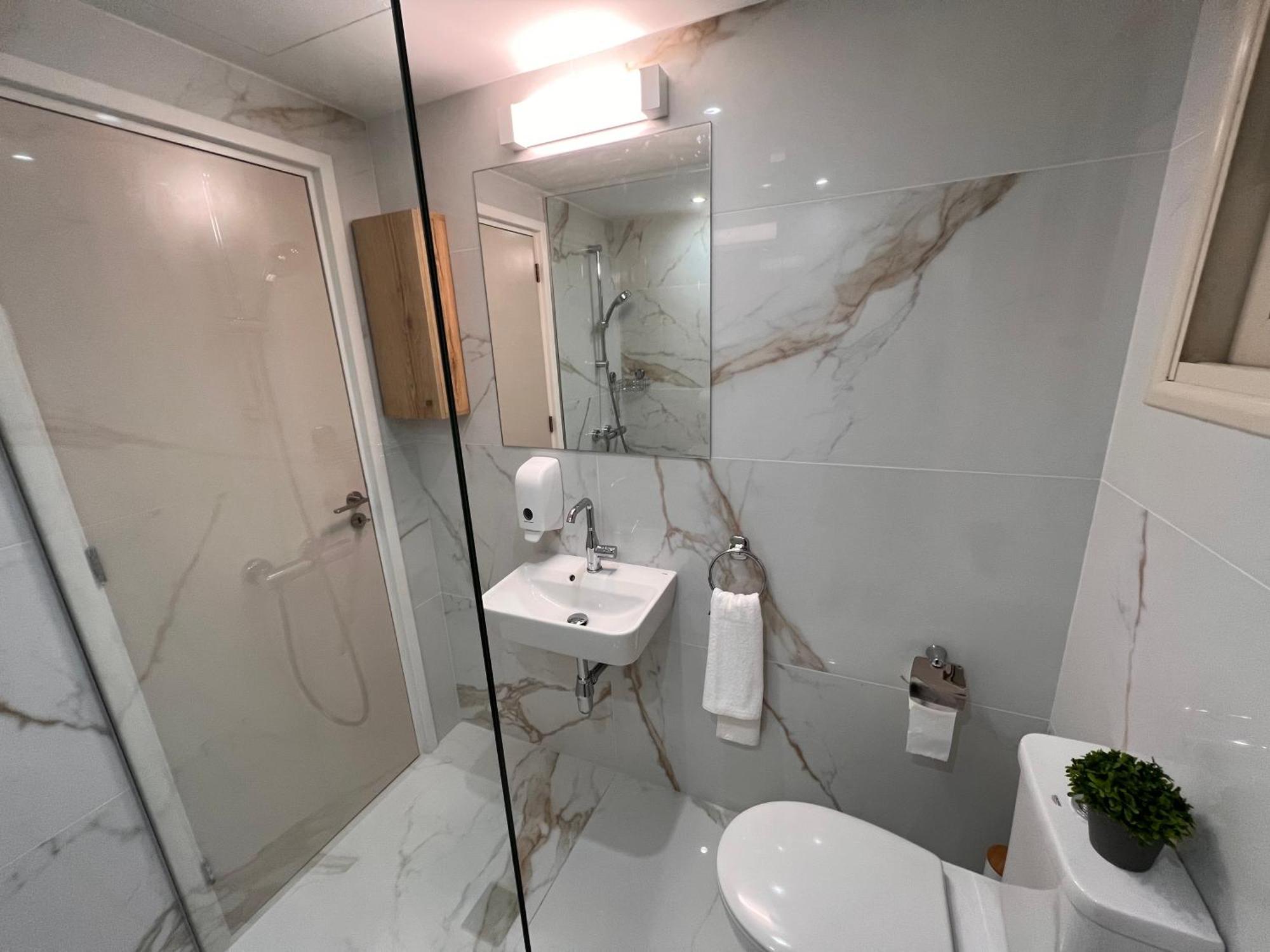 Earth Apartment Larnaca Extérieur photo