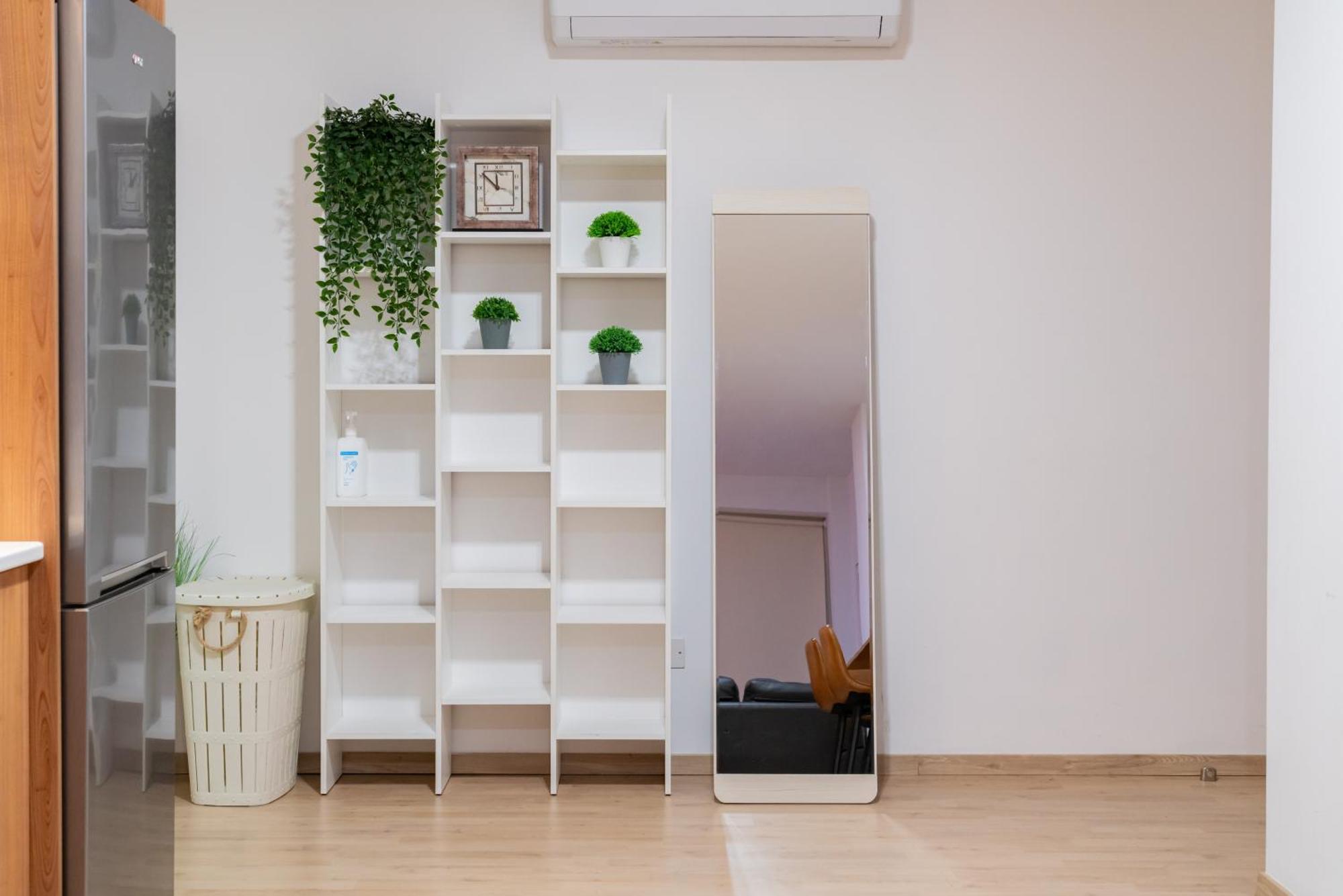 Earth Apartment Larnaca Extérieur photo